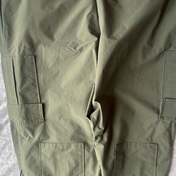 SHEIN DAZY- Draw string waist cargo pants ARMY GREEN - Picture 8 of 10